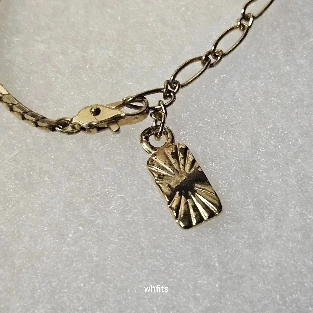 Yves Saint Laurent Blue Square and Rhinestone Gold Tone pendant - Picture 4 of 6